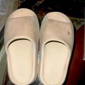 I am selling Yeezy slides for 150